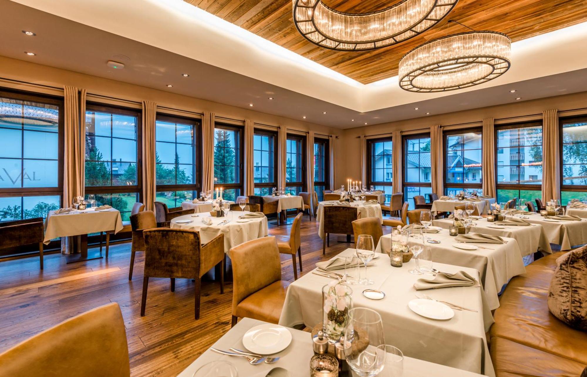 La Val Hotel & Spa Breíl Dış mekan fotoğraf